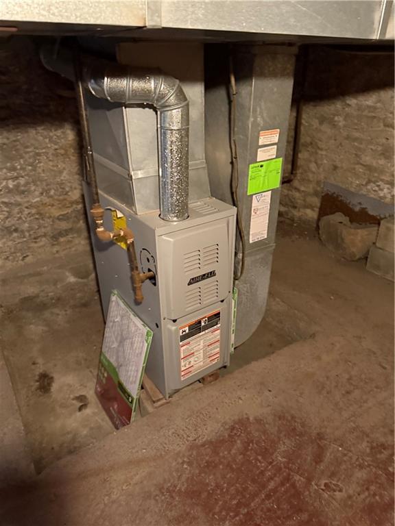 516 Armandale Street Pittsburgh, PA 15212 - Photo 10 of 17 a view of entryway with a front door