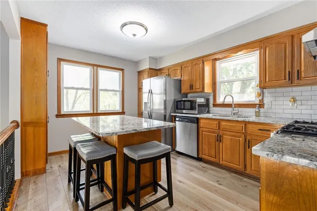 $400,000 | 19710 Kansas City Boulevard, Camden Point, MO 64018