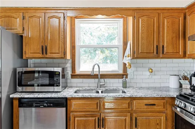 $400,000 | 19710 Kansas City Boulevard, Camden Point, MO 64018