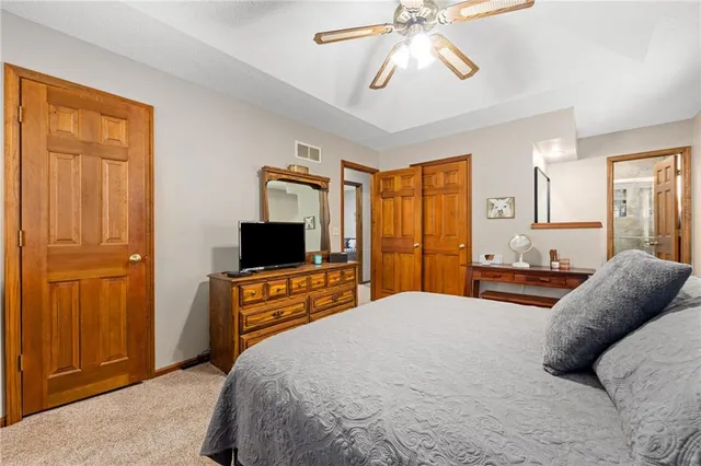 $400,000 | 19710 Kansas City Boulevard, Camden Point, MO 64018