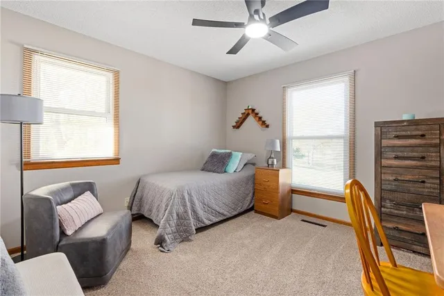 $400,000 | 19710 Kansas City Boulevard, Camden Point, MO 64018