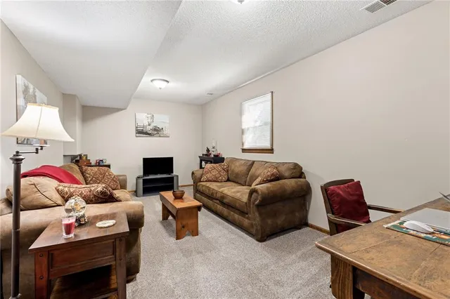 $400,000 | 19710 Kansas City Boulevard, Camden Point, MO 64018