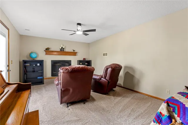 $400,000 | 19710 Kansas City Boulevard, Camden Point, MO 64018