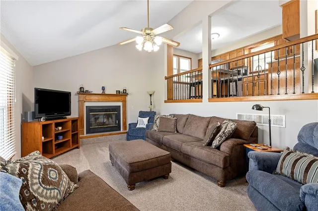 $400,000 | 19710 Kansas City Boulevard, Camden Point, MO 64018