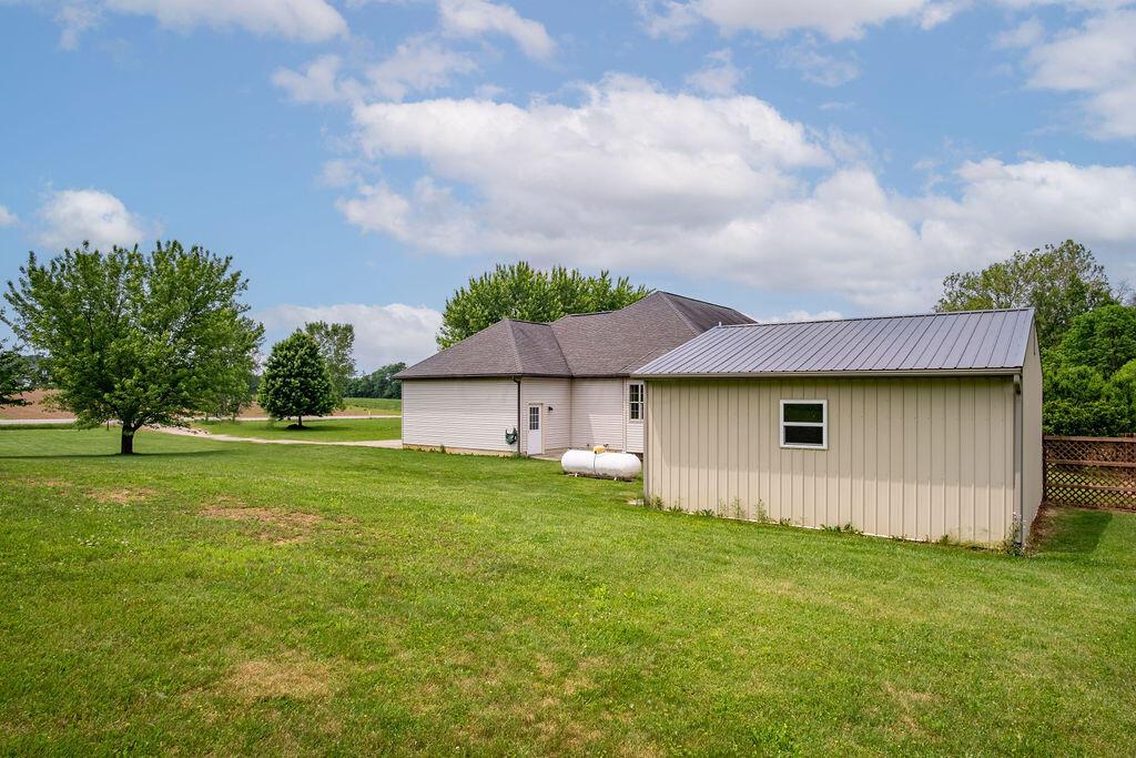 7880 Lancaster-Circleville Road Southwest Lancaster, OH 43130 - Photo 36 of 49 Detached Garage
