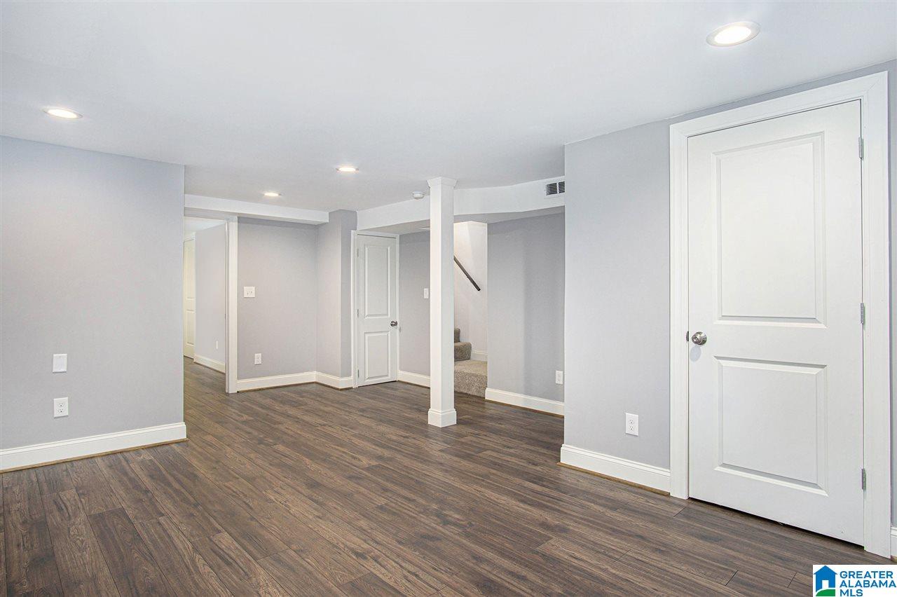 2945 Green Valley Road Birmingham, AL 35243 - Photo 8 of 28