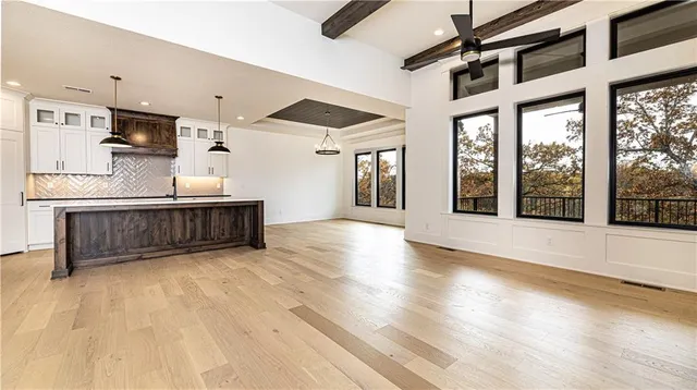 $799,000 | 119 Teton Ridge, Lake Winnebago, MO 64034