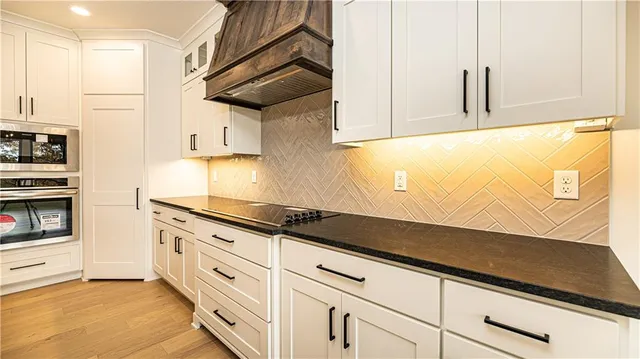 $799,000 | 119 Teton Ridge, Lake Winnebago, MO 64034