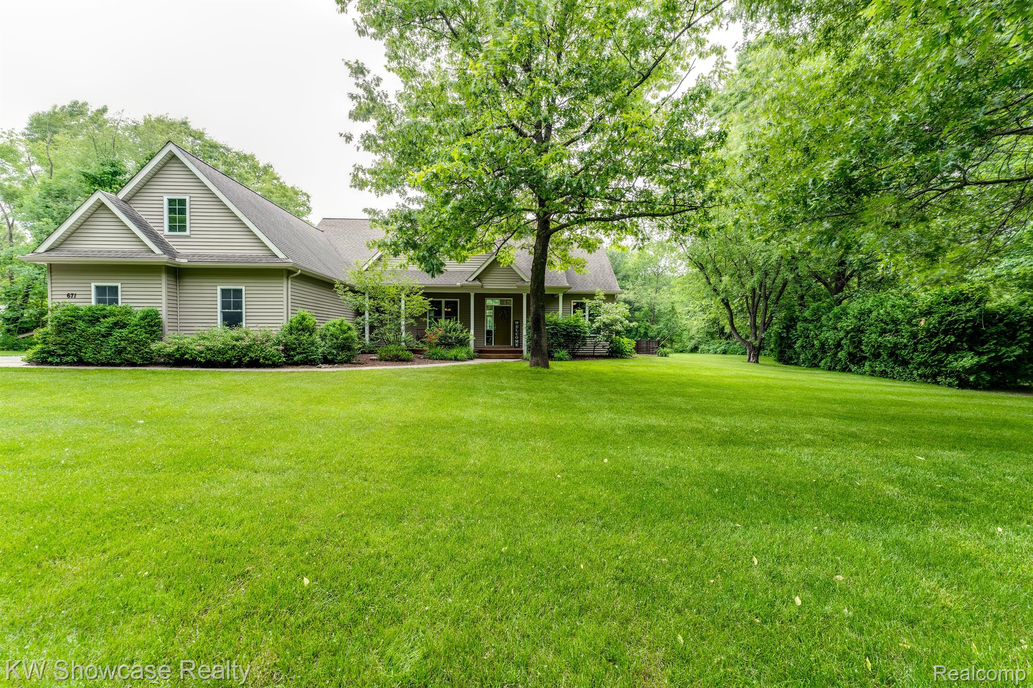 671 North Hughes Road Howell, MI 48843 - Photo 2 of 60 Gallery Image 2