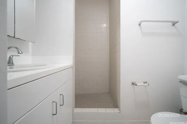 $2,550 | 2222 Aloha Drive, Unit 204, Honolulu, HI 96815