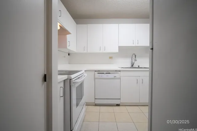 $2,550 | 2222 Aloha Drive, Unit 204, Honolulu, HI 96815