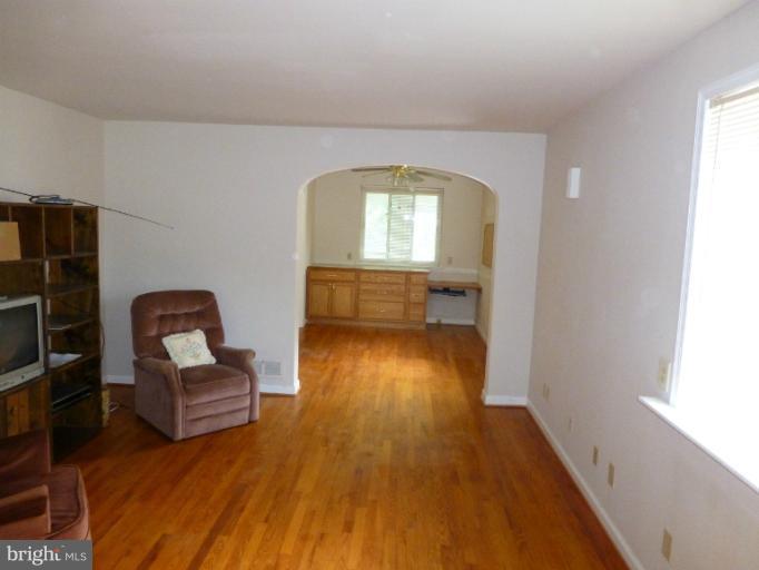 11925 Andrew Street Silver Spring, MD 20902 - Photo 10 of 23