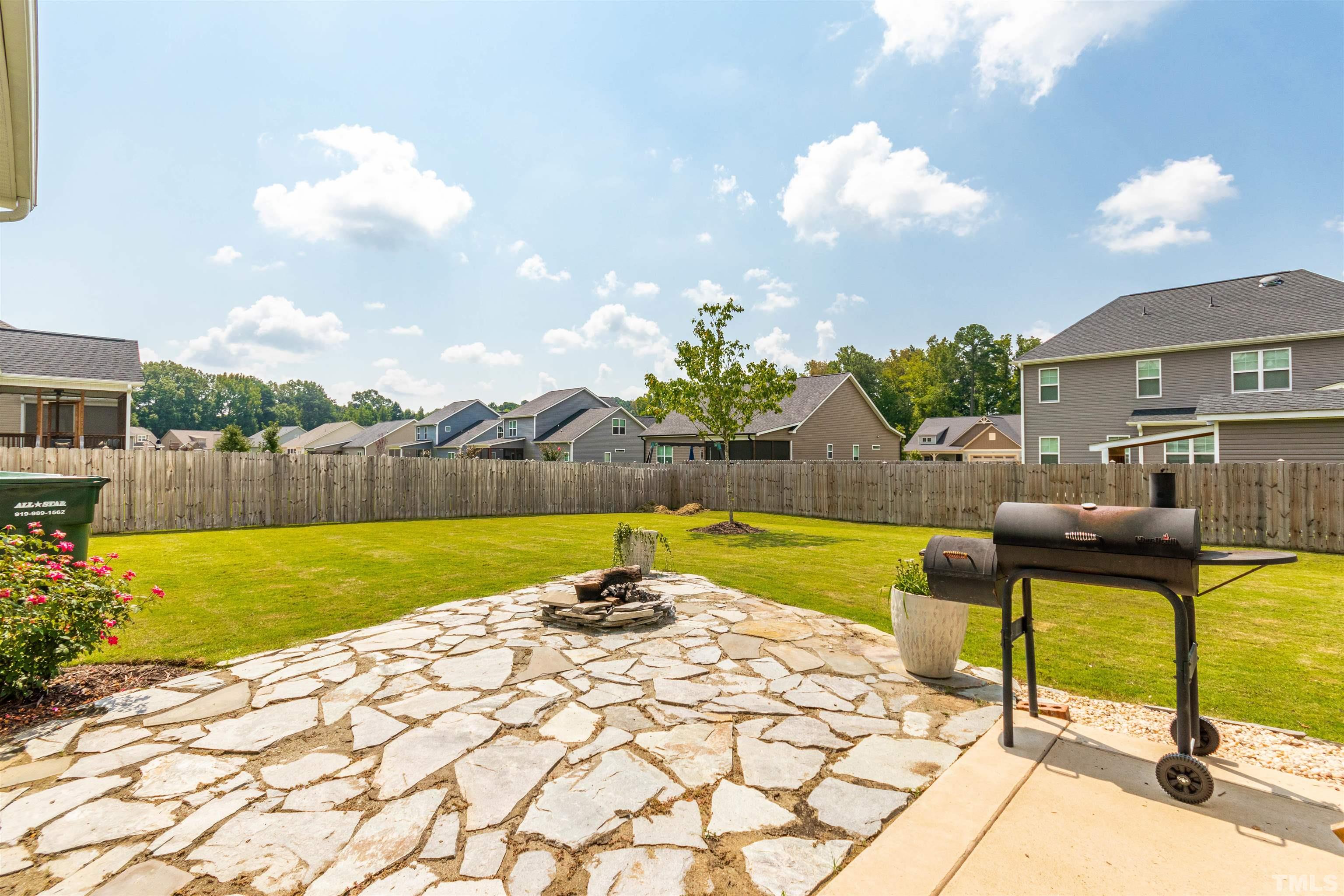 84 Fairview Street Clayton, NC 27520 - Photo 5 of 29