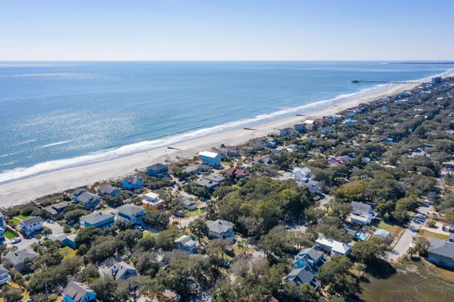 $1,575,000 | 716 East Arctic Avenue, Folly Beach, SC 29439