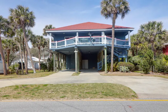 $1,575,000 | 716 East Arctic Avenue, Folly Beach, SC 29439