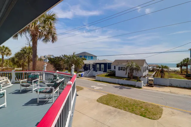 $1,575,000 | 716 East Arctic Avenue, Folly Beach, SC 29439