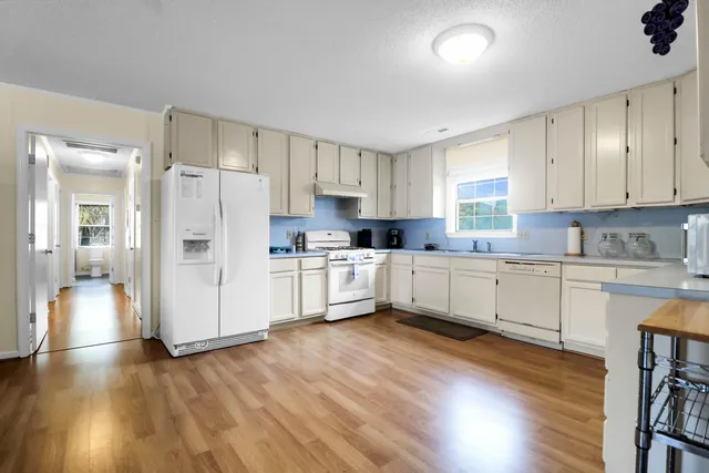 $1,575,000 | 716 East Arctic Avenue, Folly Beach, SC 29439