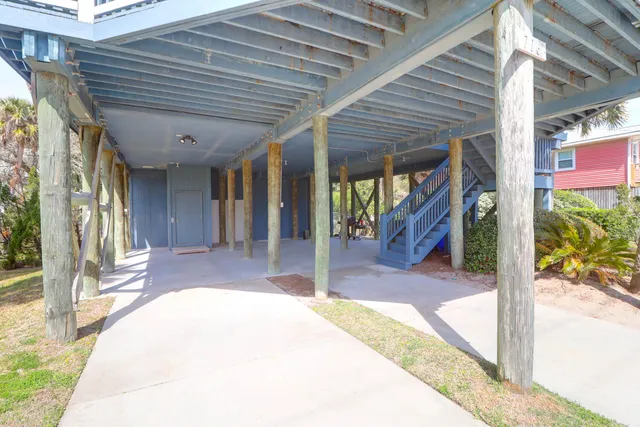 $1,575,000 | 716 East Arctic Avenue, Folly Beach, SC 29439