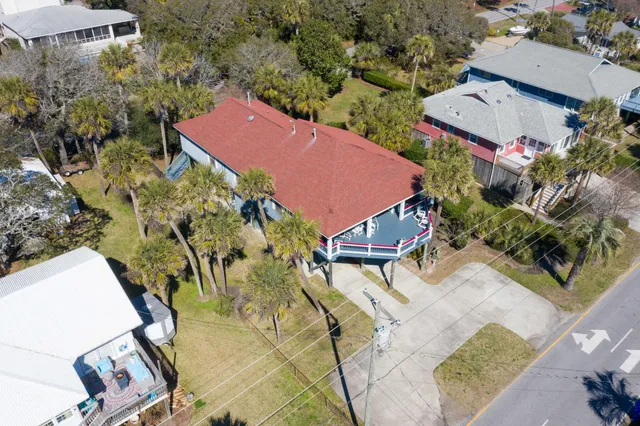 $1,575,000 | 716 East Arctic Avenue, Folly Beach, SC 29439