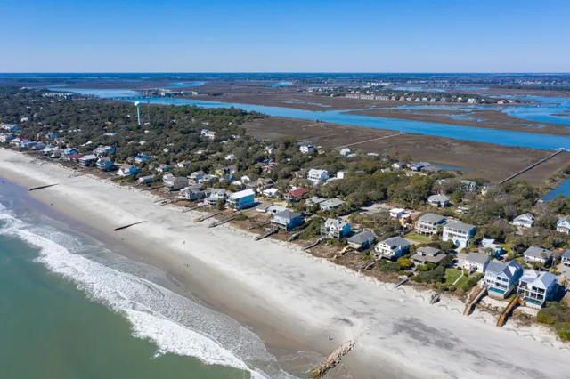 $1,575,000 | 716 East Arctic Avenue, Folly Beach, SC 29439