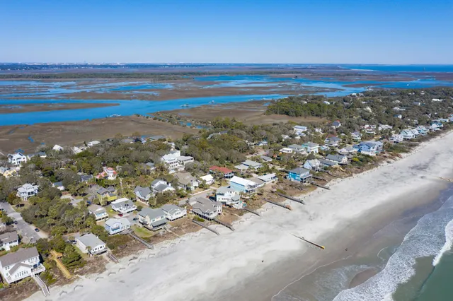 $1,575,000 | 716 East Arctic Avenue, Folly Beach, SC 29439