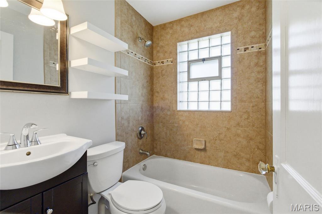 1550 Grant Road Webster Groves, MO 63119 - Photo 22 of 29