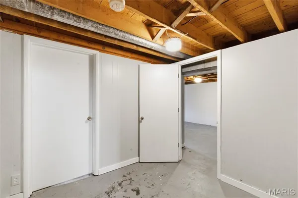 $260,000 | 1550 Grant Road, Webster Groves, MO 63119