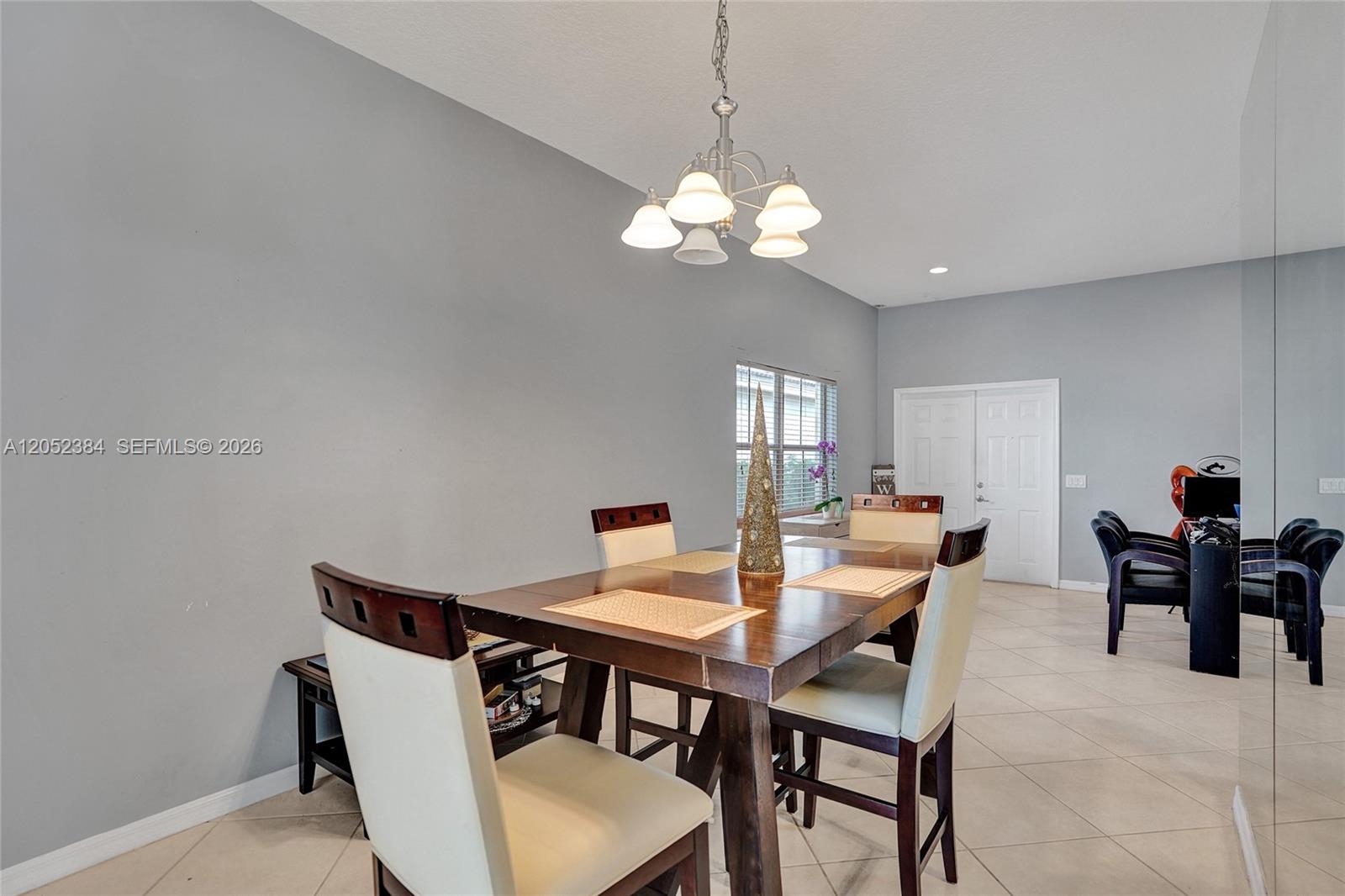 4219 Sabal Ridge Circle Weston, FL 33331 - Photo 5 of 27 Dinning / Entry