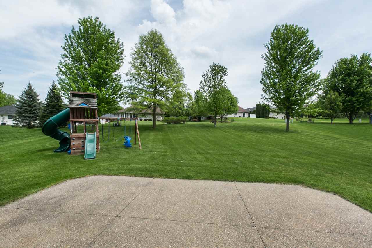 2330 Antler Ridge Drive Dubuque, IA 52002 - Photo 24 of 25 Gallery Image 24