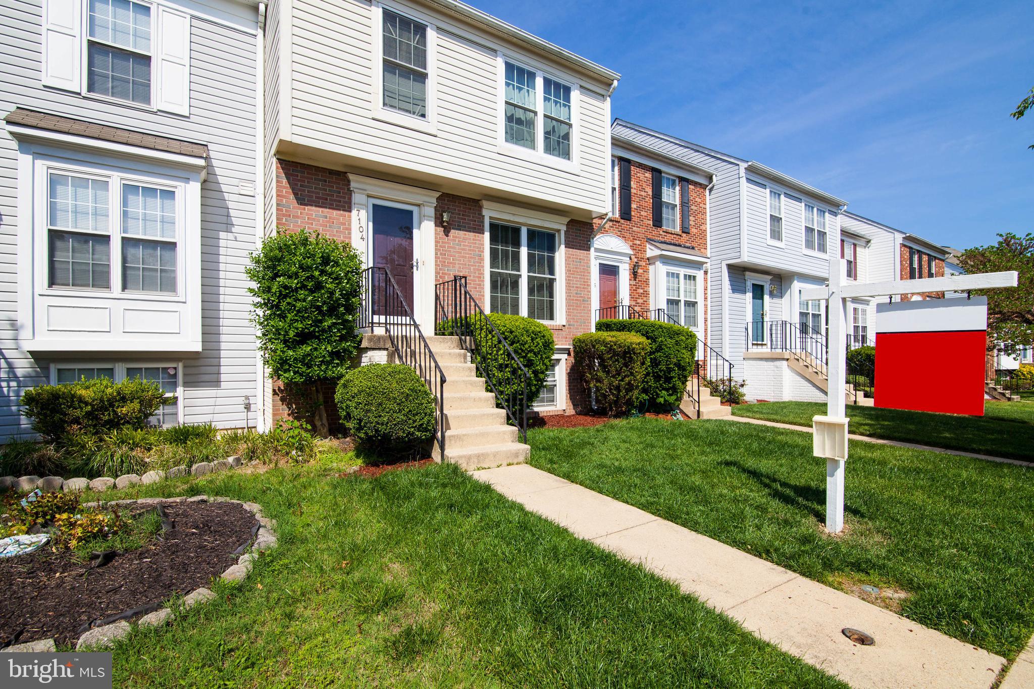 7104 Dew Drop Way Clinton, MD 20735 - Photo 3 of 30 Gallery Image 3