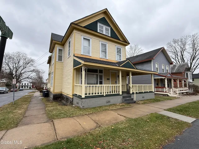 $1,675 | 38 State Street, Unit C, Saratoga Springs, NY 12866