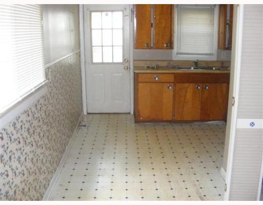 895 Savage Road Belleville, MI 48111 - Photo 4 of 5 Photo 4