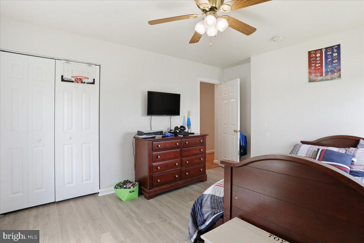 16818 Sterling Road Williamsport, MD 21795 - Photo 21 of 48 Second bedroom
