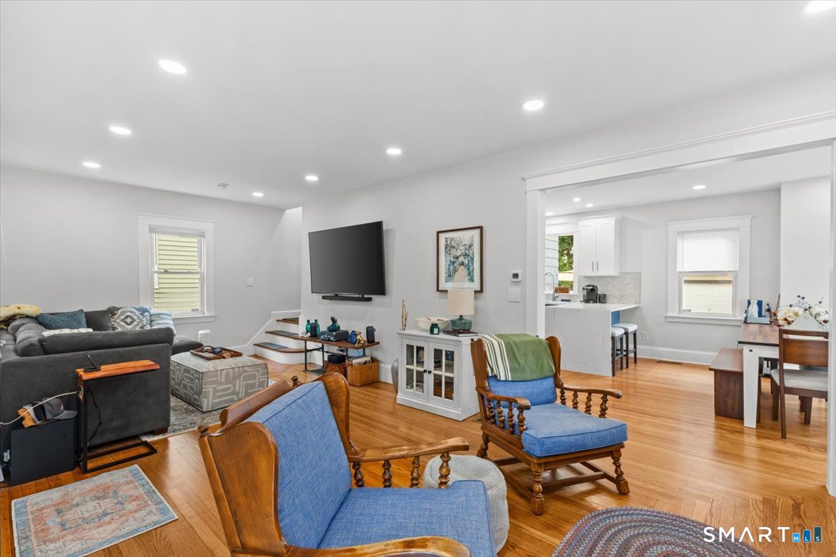 653 Forest Road West Haven, CT 06516 - Photo 11 of 24