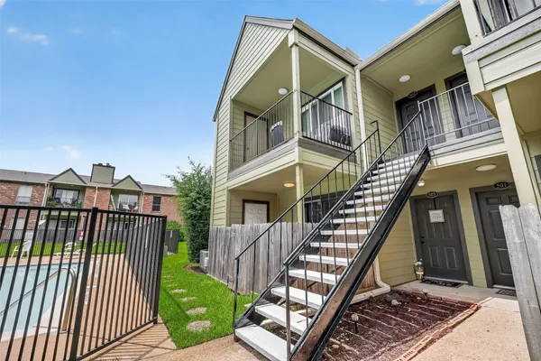 $1,195 | 18800 Egret Bay Boulevard, Unit 503, Webster, TX 77058