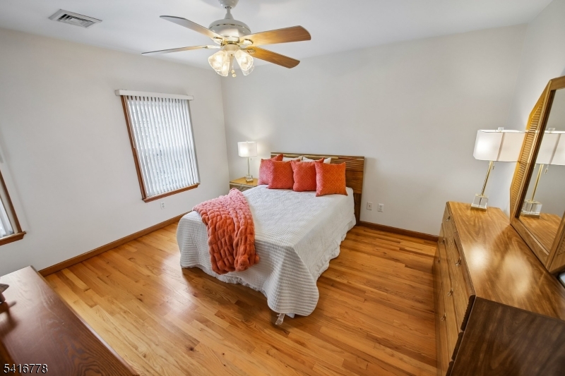 63 Waydell Street Newark, NJ 07105 - Photo 11 of 48