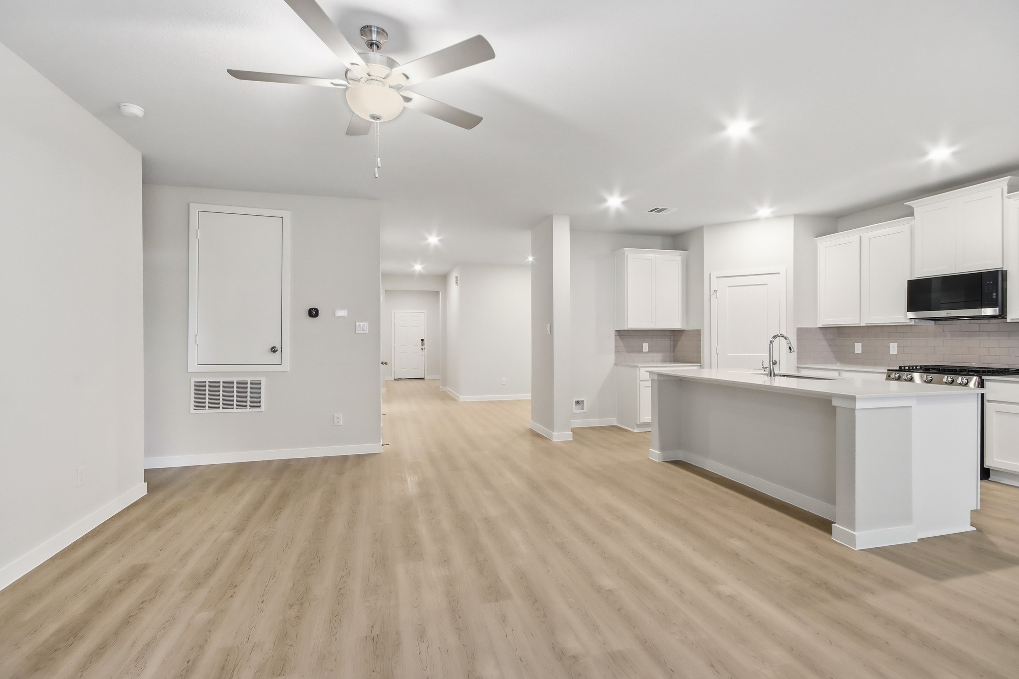 9707 Caney Bend Road Conroe, TX 77303 - Photo 5 of 20
