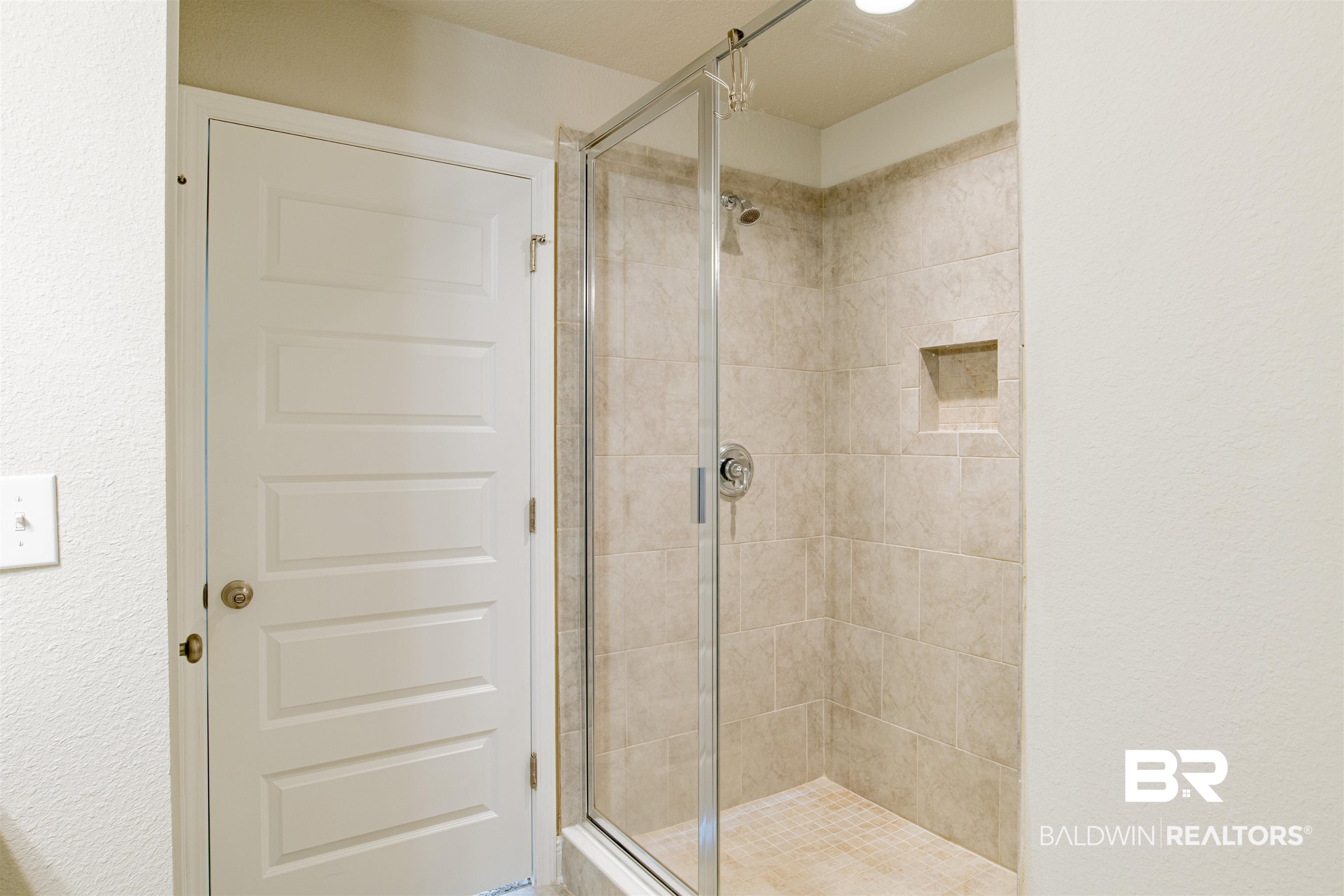23921 Cottage Loop Orange Beach, AL 36561 - Photo 13 of 26 Ensuite