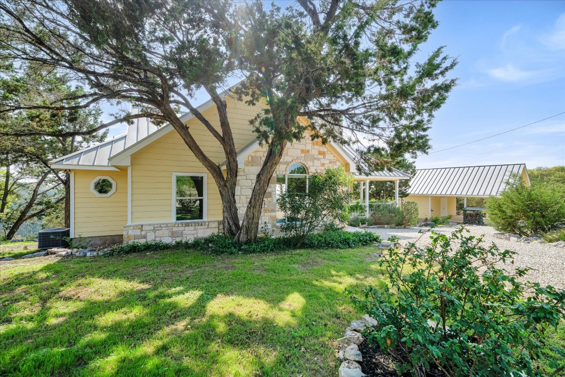 1320 Serenity Fischer, TX 78623 - Photo 4 of 36