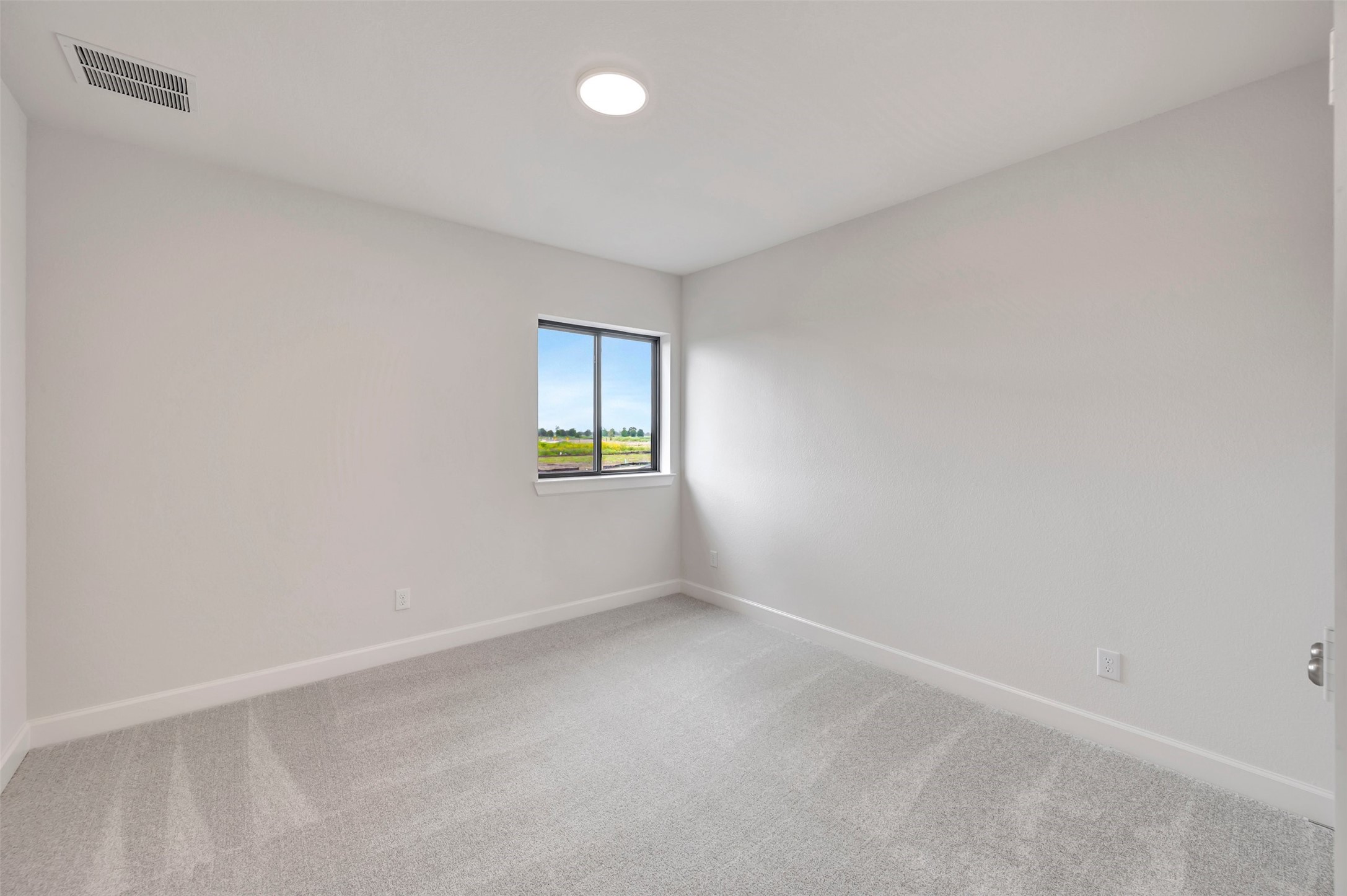 2718 Cottage Place Rosharon, TX 77583 - Photo 41 of 50 an empty room with a window