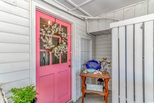 $724,900 | 329 59th Avenue North, North Myrtle Beach, SC 29582