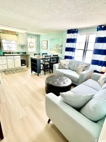 $724,900 | 329 59th Avenue North, North Myrtle Beach, SC 29582