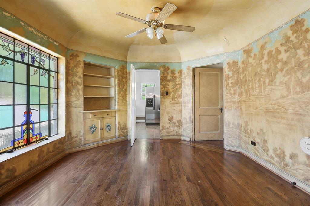 6025 Lewis Street Dallas, TX 75206 - Photo 18 of 37 wooden floor in an empty room with a window