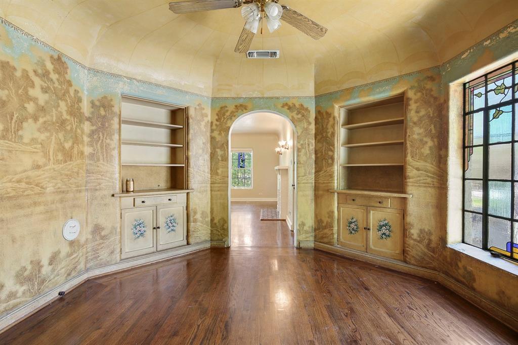 6025 Lewis Street Dallas, TX 75206 - Photo 19 of 37 wooden floor in an empty room with a window