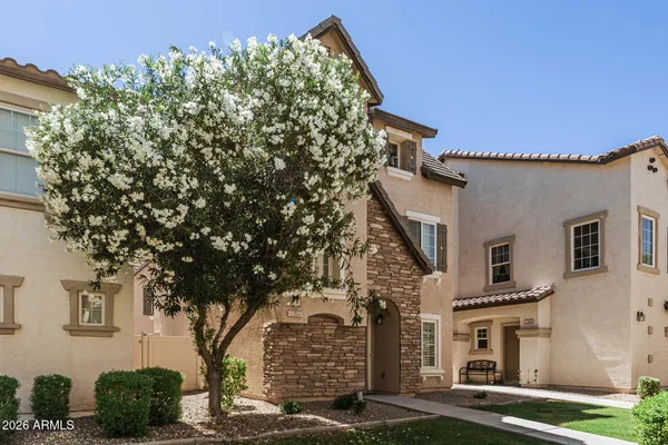 $369,900 | 1356 South Sabino Drive, Gilbert, AZ 85296
