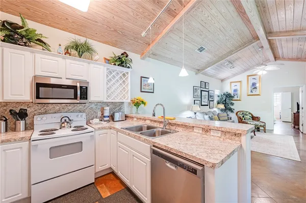 $349,000 | 2212 Highway 361, Unit 102, Port Aransas, TX 78373