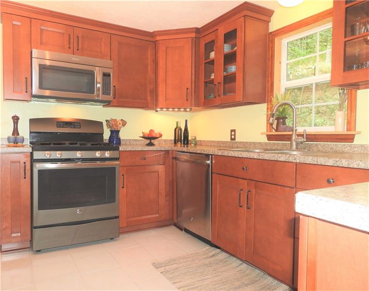 852 Seventh Street Beaver, PA 15009 - Photo 10 of 21