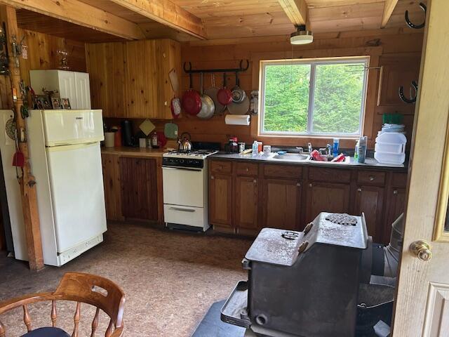 424 Mountain Road Abbot, ME 04406 - Photo 3 of 21 Beau 20