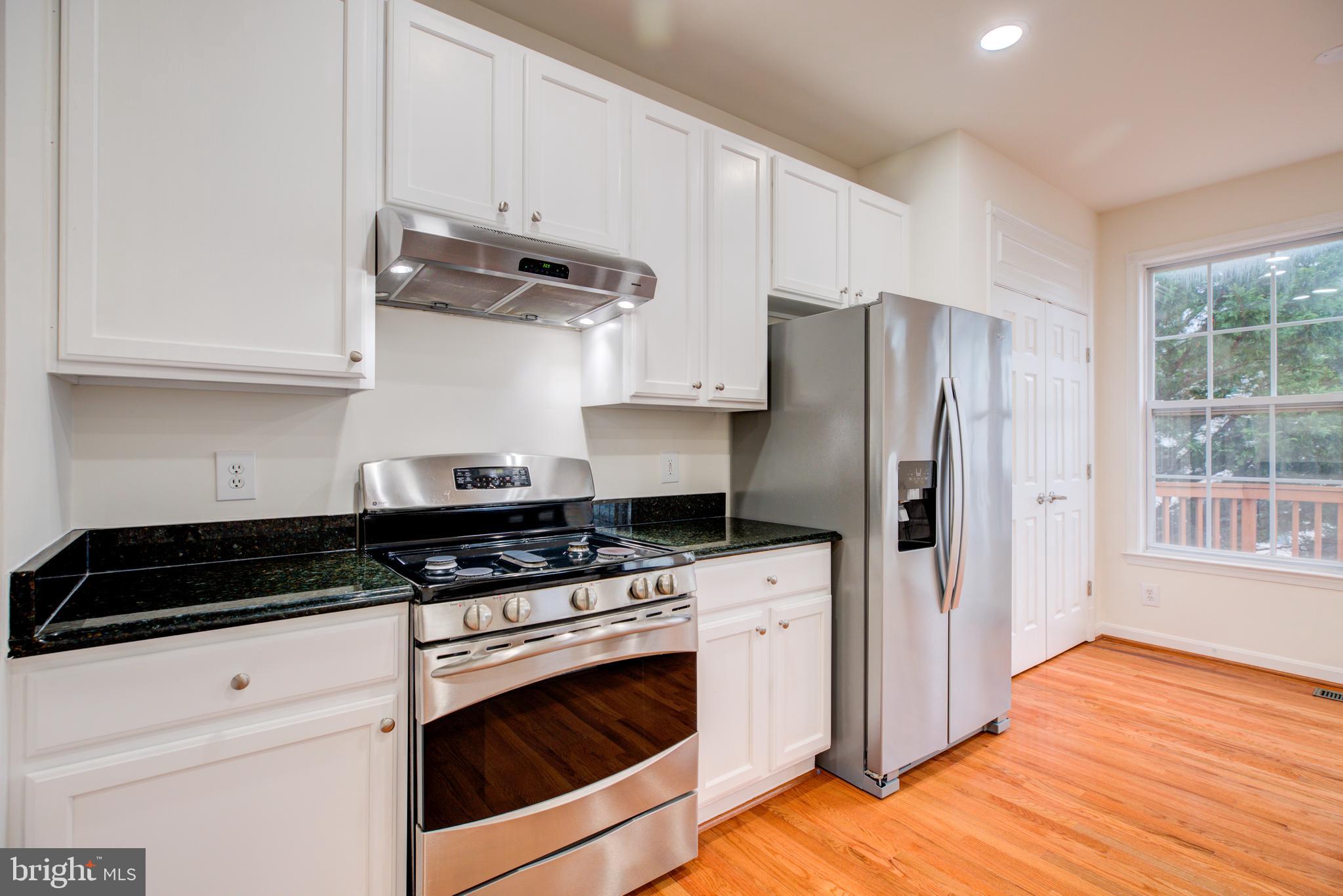 2610 Tarleton Corner Drive Herndon, VA 20171 - Photo 11 of 32