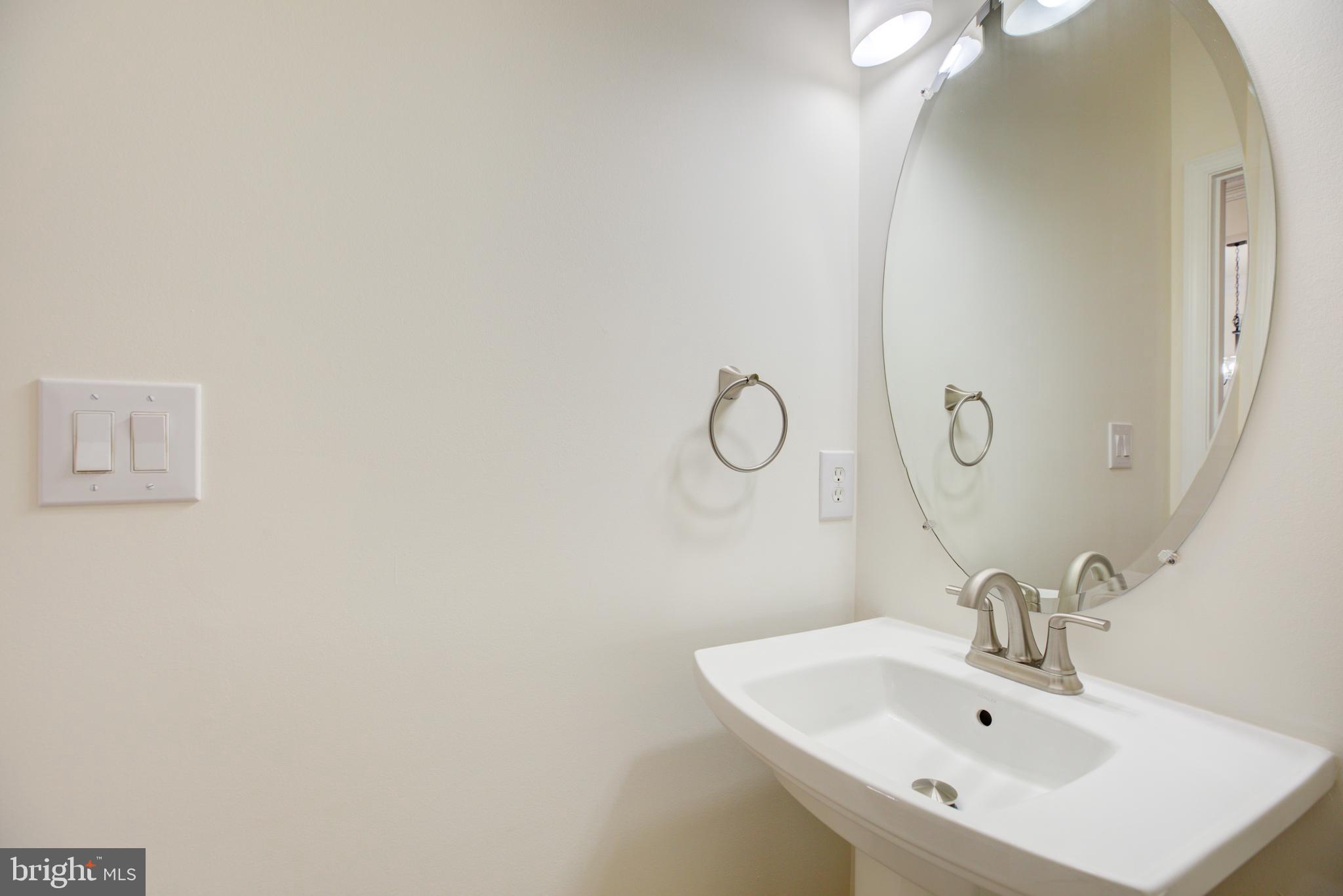 2610 Tarleton Corner Drive Herndon, VA 20171 - Photo 15 of 32